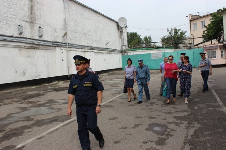 Общественность проверила работу исправительного учреждения в Калининграде