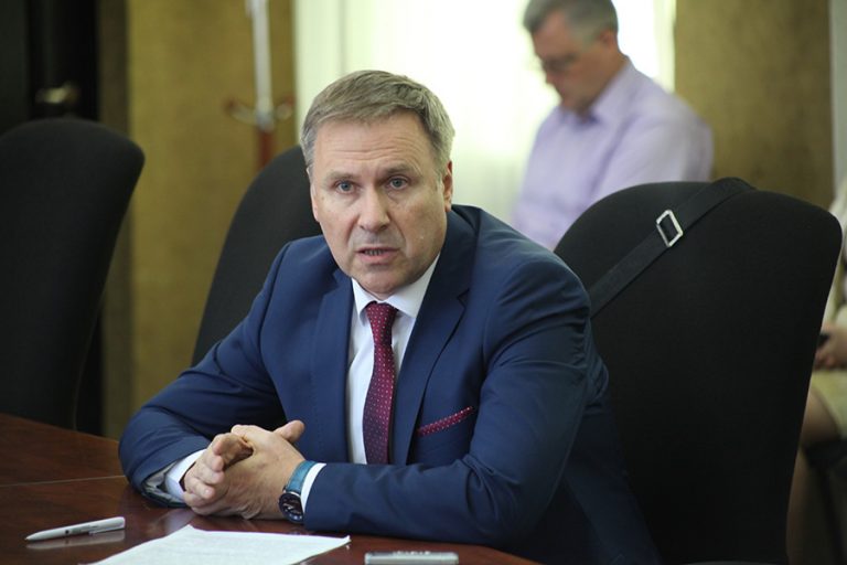 Заслушали ежегодный доклад уполномоченного по правам человека