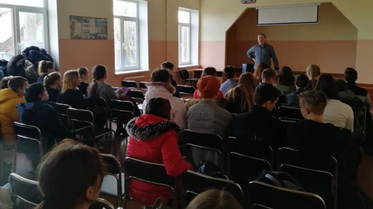 Урок прав человека в школе поселка  Нивенское Багратионовского городского округа