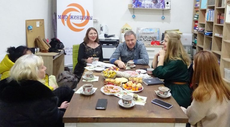 10 декабря в День прав человека  и день завершения международной кампании «16 дней активных действий против гендерного насилия» Калининградский омбудсмен принял участие в обсуждении проблем семейного насилия