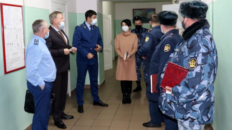 Уполномоченный по правам человека в Калининградской области проверил условия содержания в исправительной колонии №8 в Калининграде