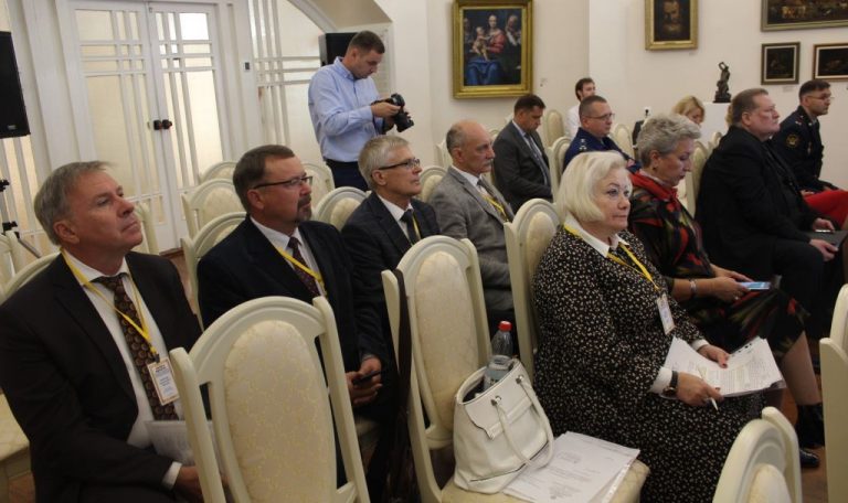 Уполномоченные по правам человека СЗФО делятся опытом соблюдения прав и свобод граждан, находящихся в местах принудительного содержания