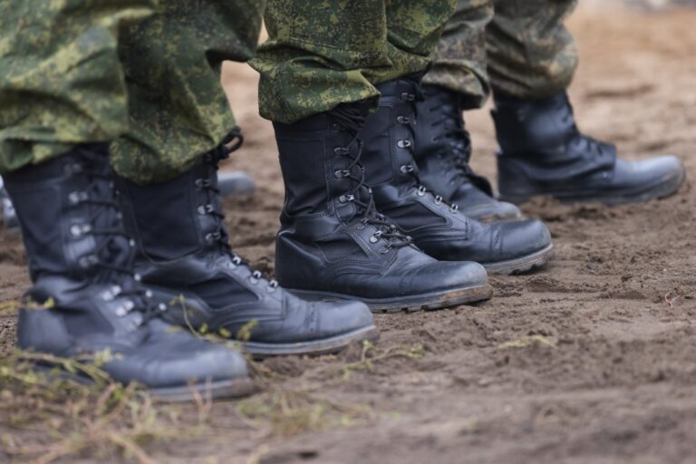 Инвалиды вследствие военной травмы, полученной в результате участия в специальной военной операции, смогут получить технические средства реабилитации без подачи заявления