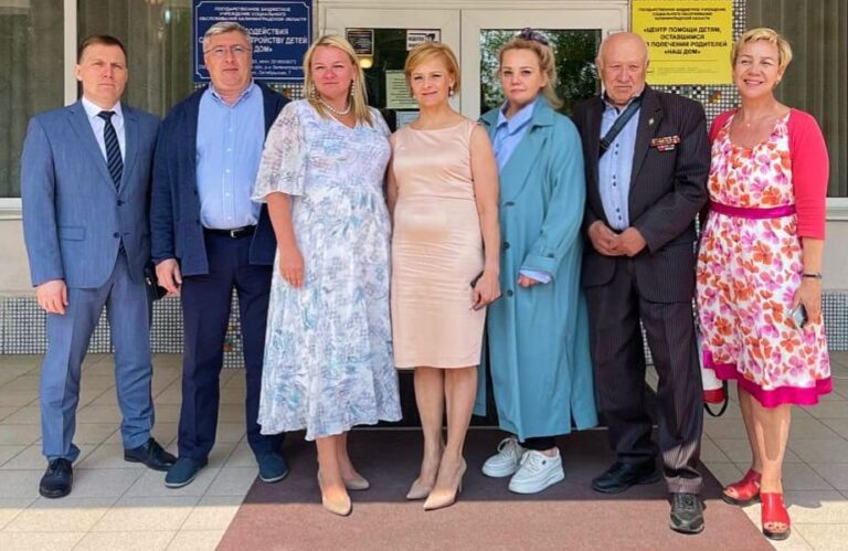 В Международный день защиты детей в Центре помощи детям «Наш дом» в Зеленоградске состоялась церемония открытия «зеленой комнаты» для помощи детям с психоэмоциональными травмами