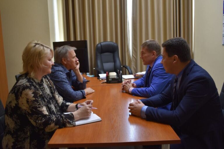 Уполномоченный по правам человека в Калининградской области провел рабочую встречу с представителями Общественной палаты Российской Федерации