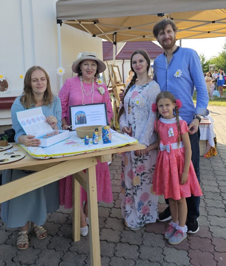 В поселке Новоселово Багратионовского района Калининградской области состоялся фестиваль «Все начинается с семьи»