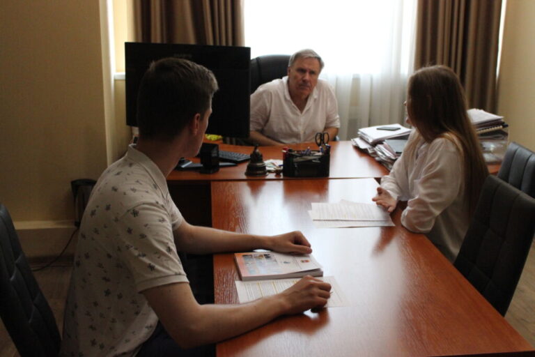 В аппарате Уполномоченного по правам человека проходит практика студентов