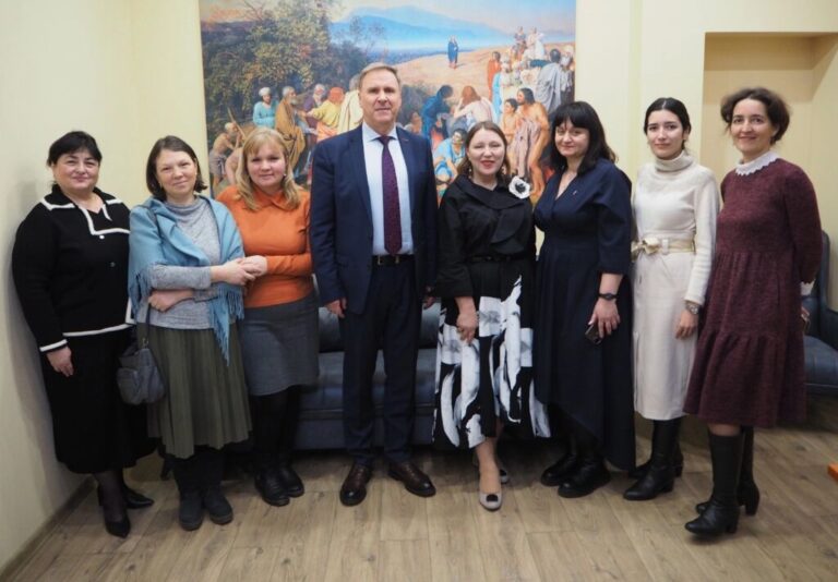 Встреча Уполномоченного по правам человека в Калининградской области с представительницами регионального отделения Международной общественной организации «Союз православных женщин»