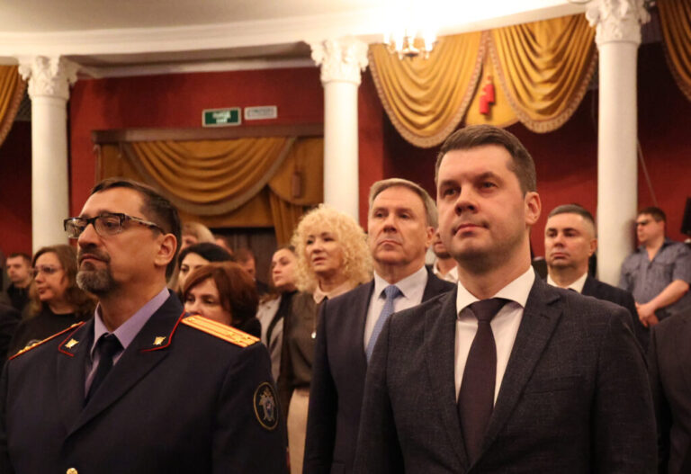 Владимир Никитин принял участие в торжественном мероприятии, посвящённом 160-летию службы судебных приставов